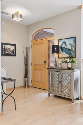 216 Portland Avenue, Minneapolis, MN 55401