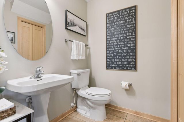 216 Portland Avenue, Minneapolis, MN 55401