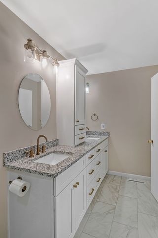 4 Hidden Acres Dr, Lebanon, TN 37087