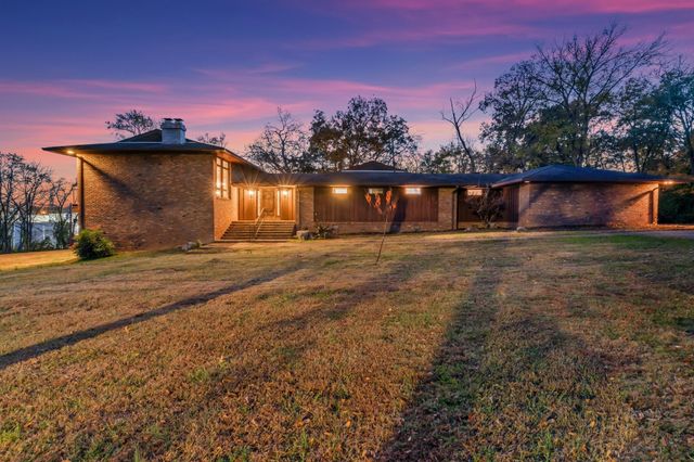 4 Hidden Acres Dr, Lebanon, TN 37087