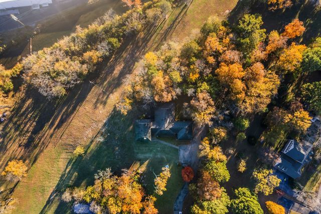 4 Hidden Acres Dr, Lebanon, TN 37087