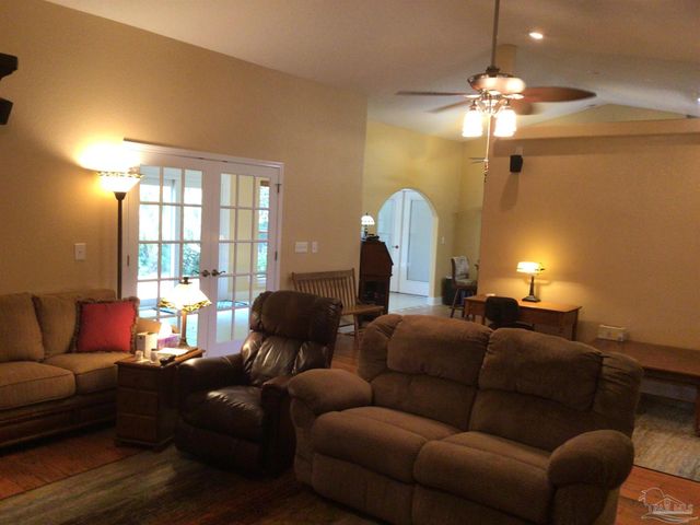 5668 Als Way, Milton, FL 32583