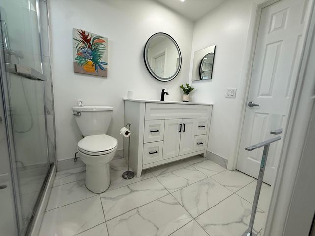 2861 NW 47th Terrace 304b, Lauderdale Lakes, FL 33313