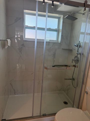 2861 NW 47th Terrace 304b, Lauderdale Lakes, FL 33313