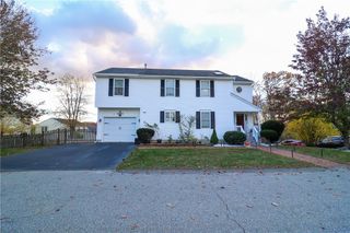 5 Edgewood Avenue, Cumberland, RI 02864