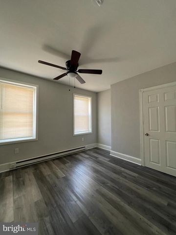 2032 PLUM ST, Philadelphia, PA 19124