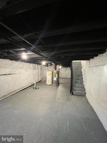 2032 PLUM ST, Philadelphia, PA 19124