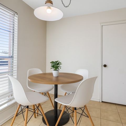 4036 Ridglea Country Club Drive 1006, Fort Worth, TX 76126