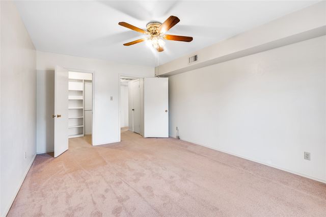 4036 Ridglea Country Club Drive 1006, Fort Worth, TX 76126