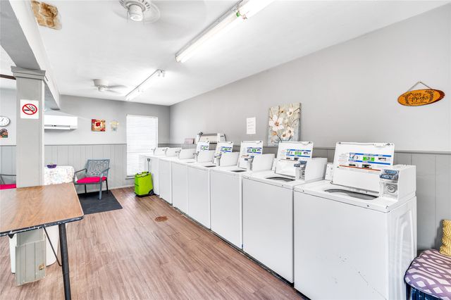 4036 Ridglea Country Club Drive 1006, Fort Worth, TX 76126