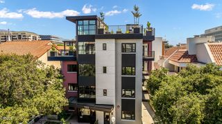 150 S Oak Knoll Avenue 303, Pasadena, CA 91101