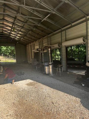 190 Edgewater Drive, Eureka Springs, AR 72631