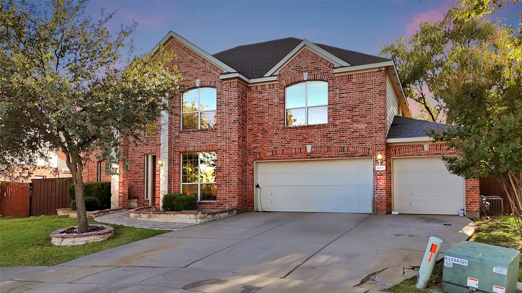 2211 Lewis Trail, Grand Prairie, TX 75052