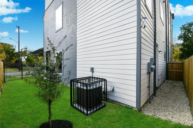 3233 Tuam Street, Houston, TX 77004