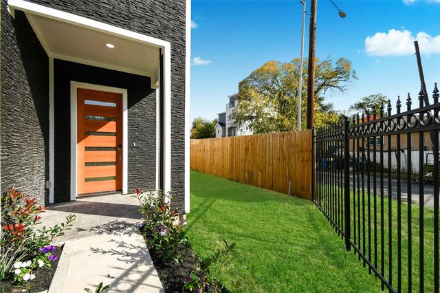 3233 Tuam Street, Houston, TX 77004