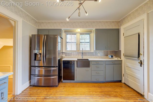 15137 Warwick Street, Detroit, MI 48223