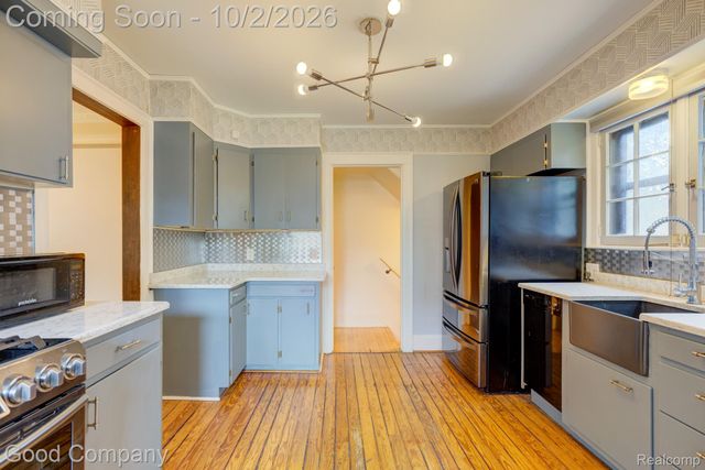 15137 Warwick Street, Detroit, MI 48223