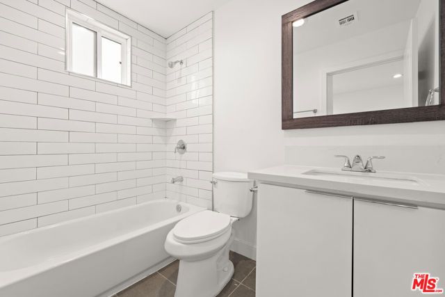 603 W 41st Place, Los Angeles, CA 90037