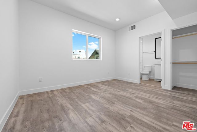 603 W 41st Place, Los Angeles, CA 90037