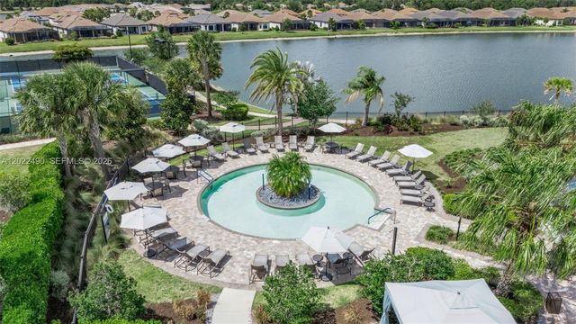5618 Caserta Court, Bradenton, FL 34221
