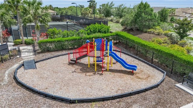 5618 Caserta Court, Bradenton, FL 34221
