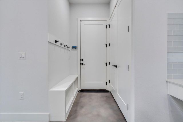 302 Irma DR 1, Austin, TX 78752