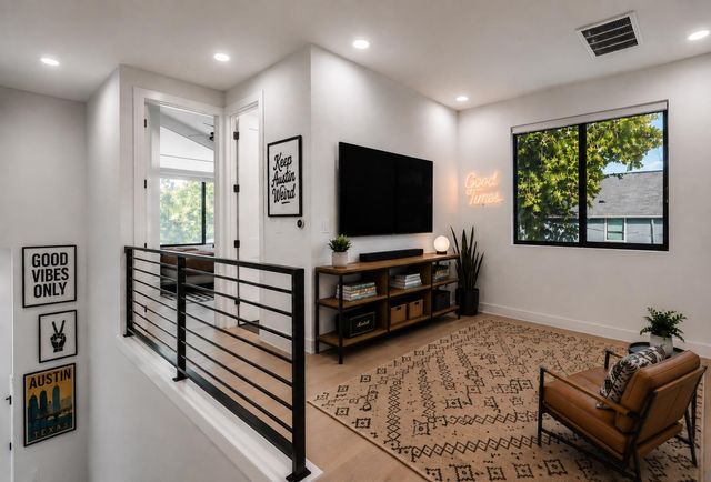 302 Irma DR 1, Austin, TX 78752