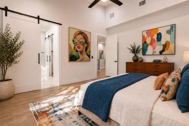 302 Irma DR 1, Austin, TX 78752