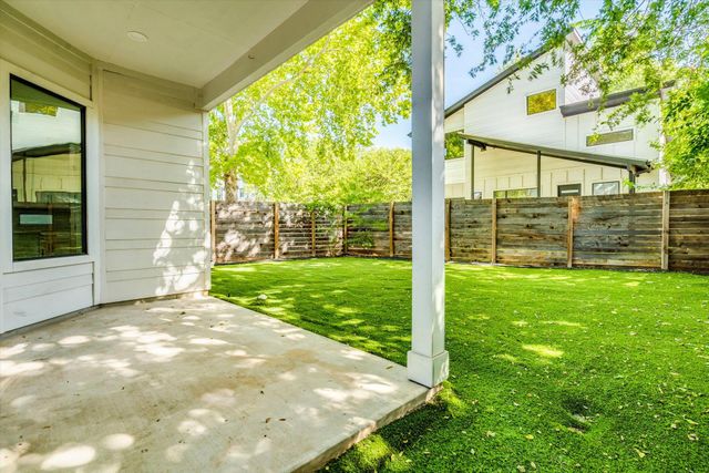 302 Irma DR 1, Austin, TX 78752