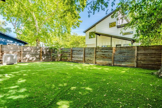 302 Irma DR 1, Austin, TX 78752