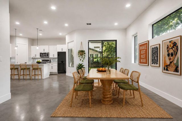 302 Irma DR 1, Austin, TX 78752