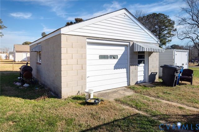 24601 Callear Rd, North Dinwiddie, VA 23803