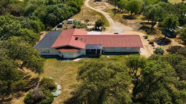 5800 Wilkinson Ln, Burson, CA 95252