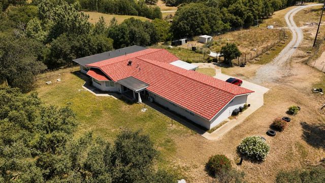 5800 Wilkinson Ln, Burson, CA 95252