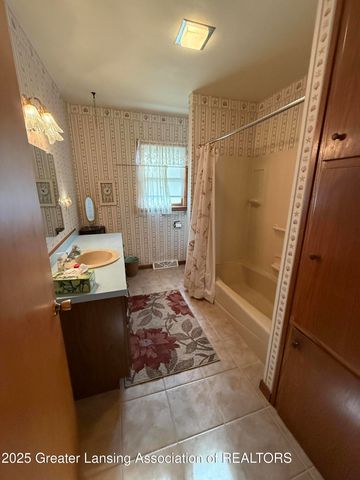 1108 Tulip Street, Grand Ledge, MI 48837