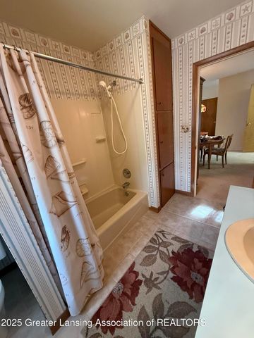 1108 Tulip Street, Grand Ledge, MI 48837