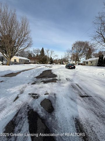 1108 Tulip Street, Grand Ledge, MI 48837