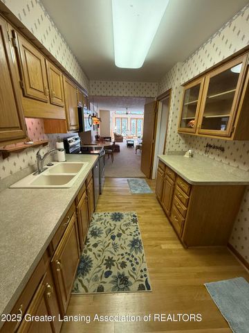 1108 Tulip Street, Grand Ledge, MI 48837