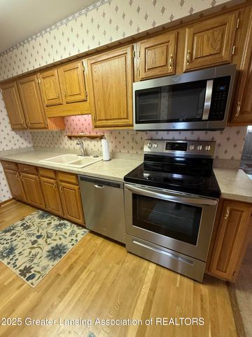 1108 Tulip Street, Grand Ledge, MI 48837