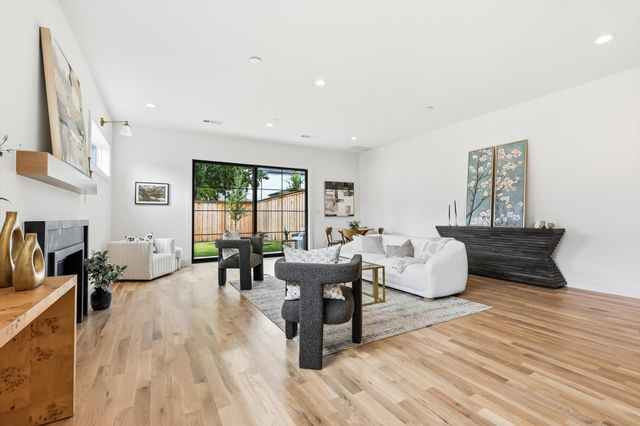 4614 Hopkins Avenue, Dallas, TX 75209