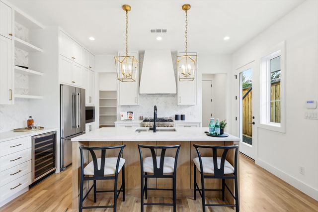 4614 Hopkins Avenue, Dallas, TX 75209