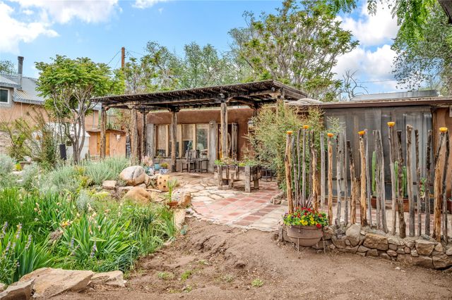 48 Main, Cerrillos, NM 87010