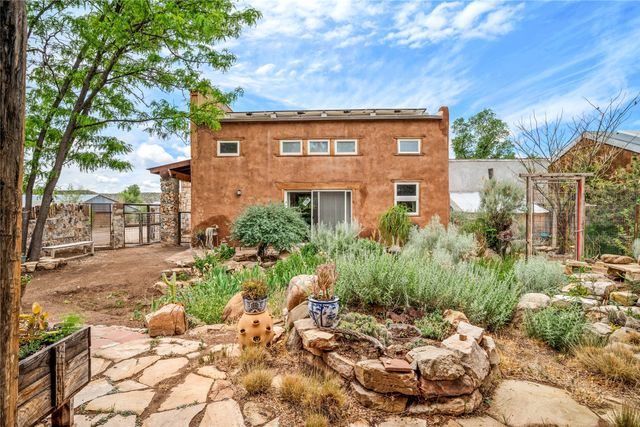 48 Main, Cerrillos, NM 87010