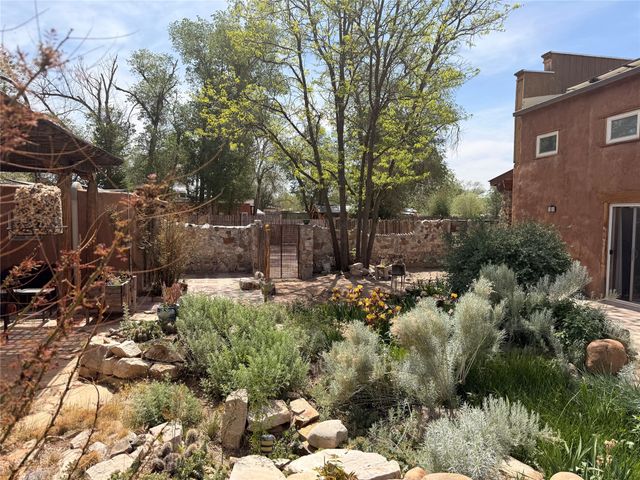 48 Main, Cerrillos, NM 87010