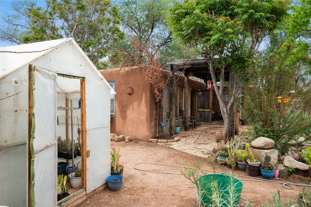 48 Main, Cerrillos, NM 87010