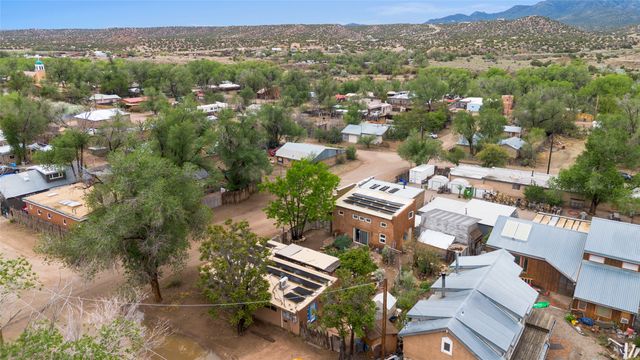 48 Main, Cerrillos, NM 87010