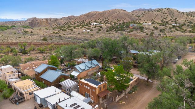 48 Main, Cerrillos, NM 87010