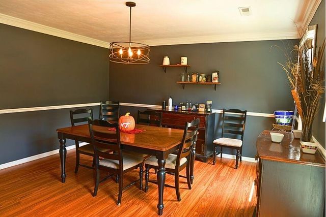 3368 Dawn CIR, Roanoke, VA 24018