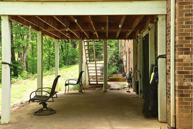 3368 Dawn CIR, Roanoke, VA 24018