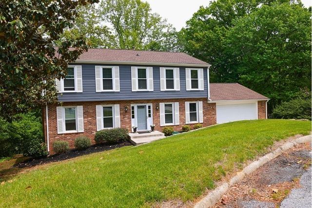 3368 Dawn CIR, Roanoke, VA 24018